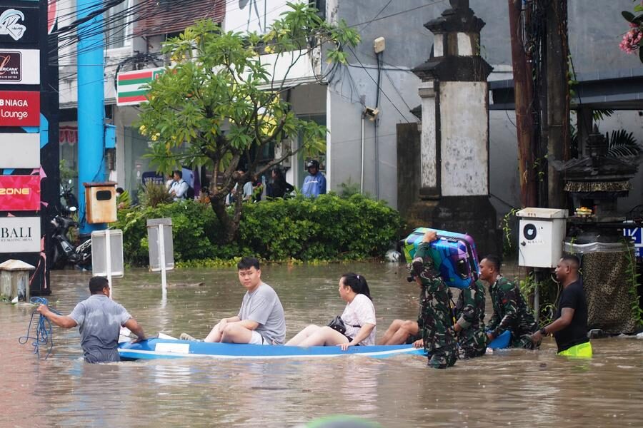 bali flood today